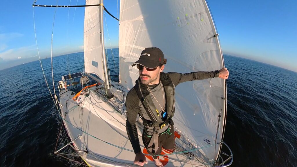 Antoine Ouvrard cap sur la Mini Transat 2025 : entre acharnement et passion